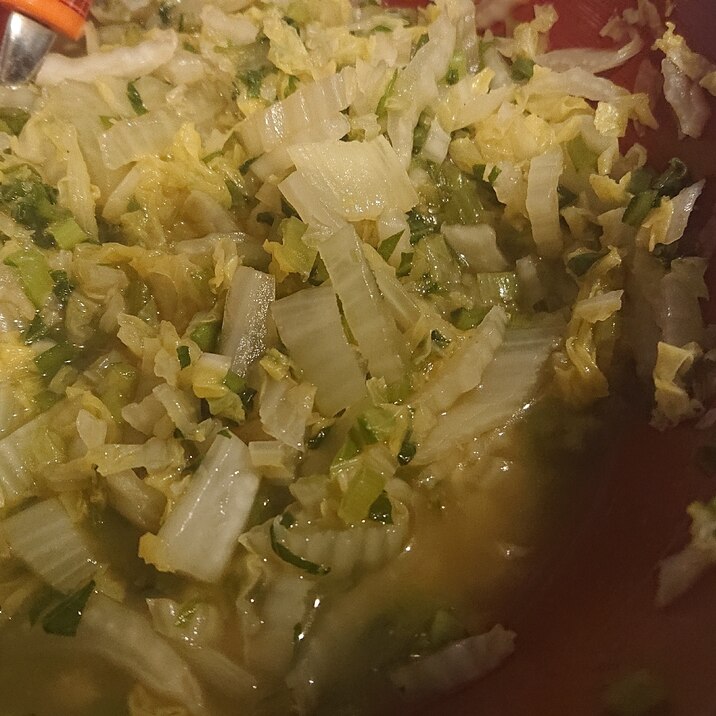 緑の野菜たっぷりスープ